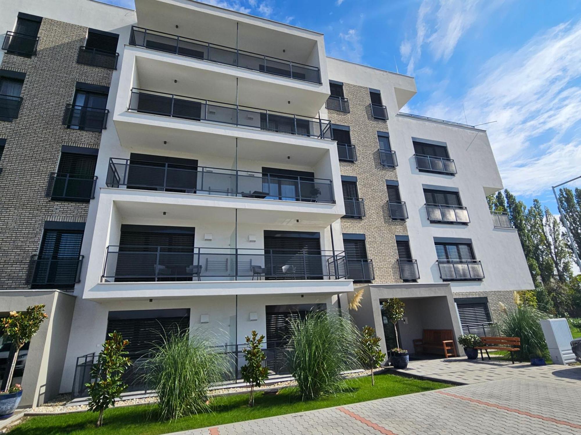 Harmonia Riva Apartman B11 Dunajská Streda المظهر الخارجي الصورة